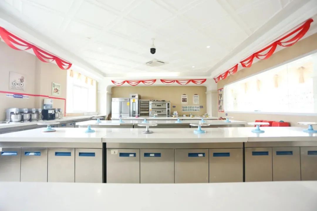 ���c����